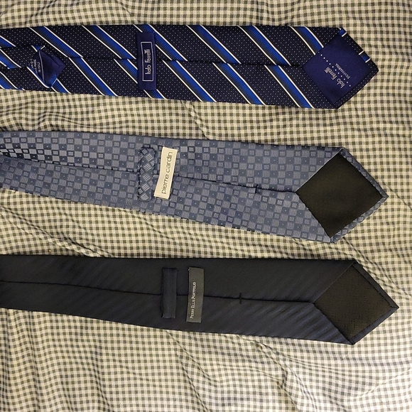 3 brand name ties - Picture 2 of 2